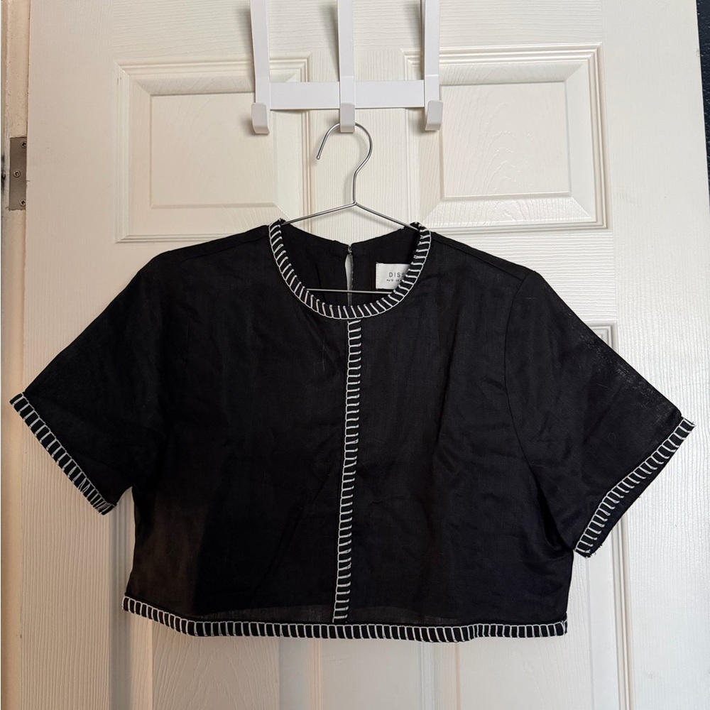 DISSH Black Linen Crop Top with White Trim